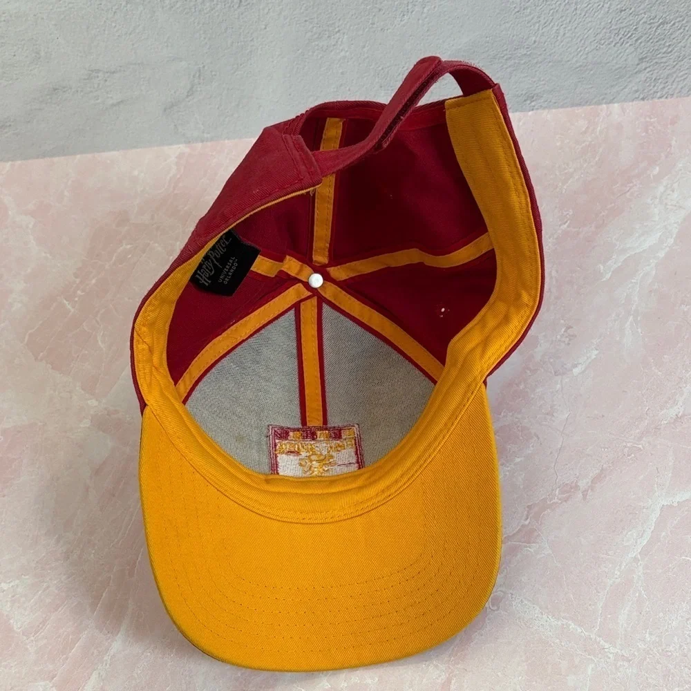 Warner Bros. Gryffindor Kids Hat in Red and Gold